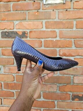 Vintage Caressa Anita Purple Snakeskin Embossed Leather Pointed-Toe Pumps 7M